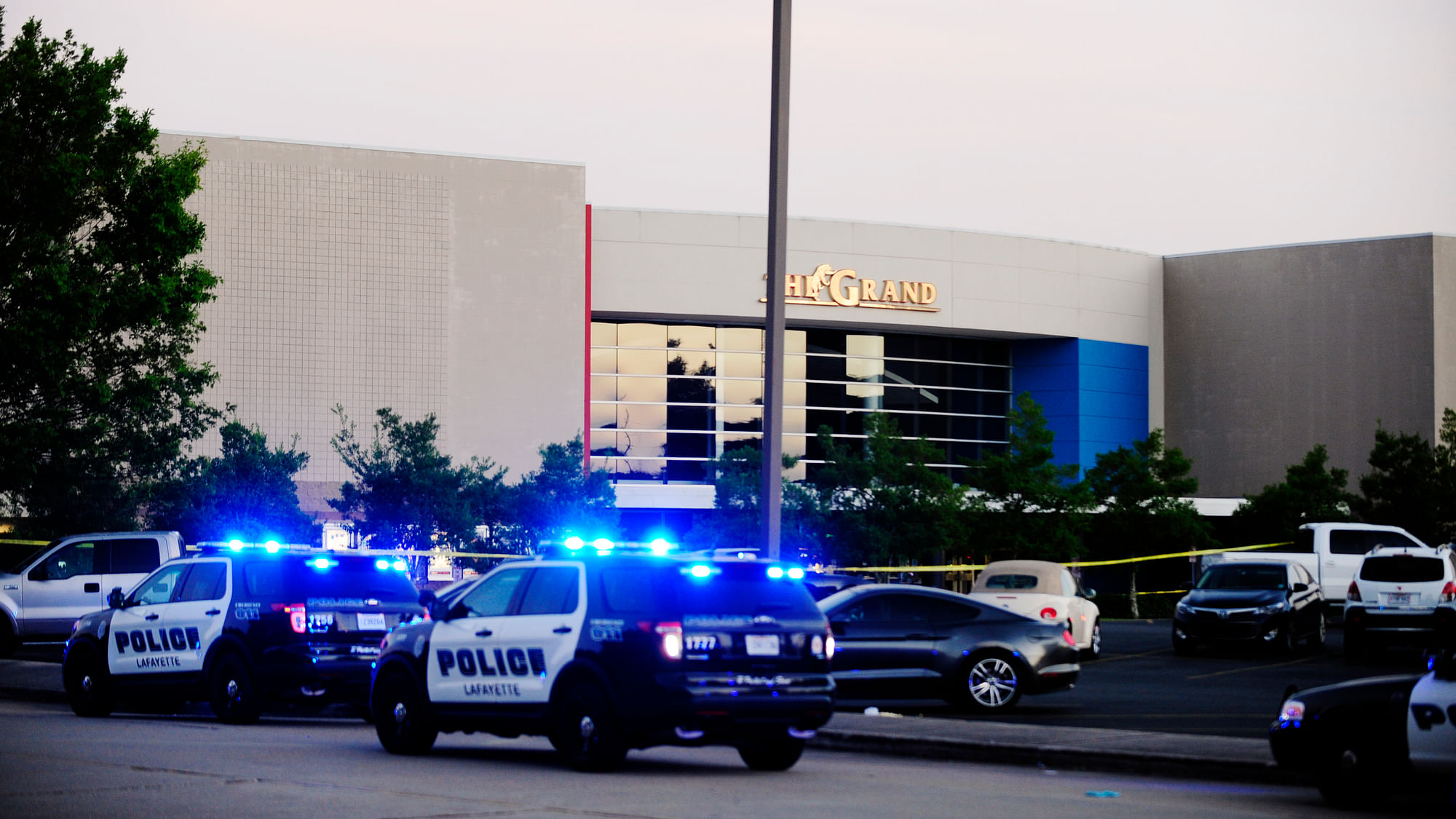 3 Dead, 7 Injured in US Movie Theatre Shooting, including Gunman